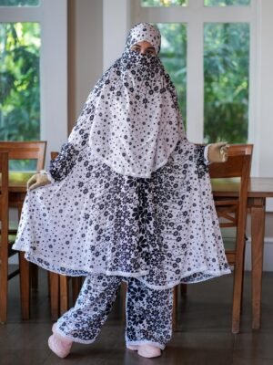 Khimar and Plazu set by Meerab Style C-513